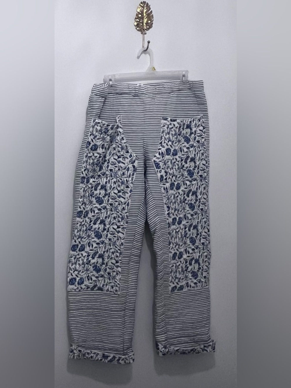 🌻-five-stitched by tina 
One of a kind Quilted pants